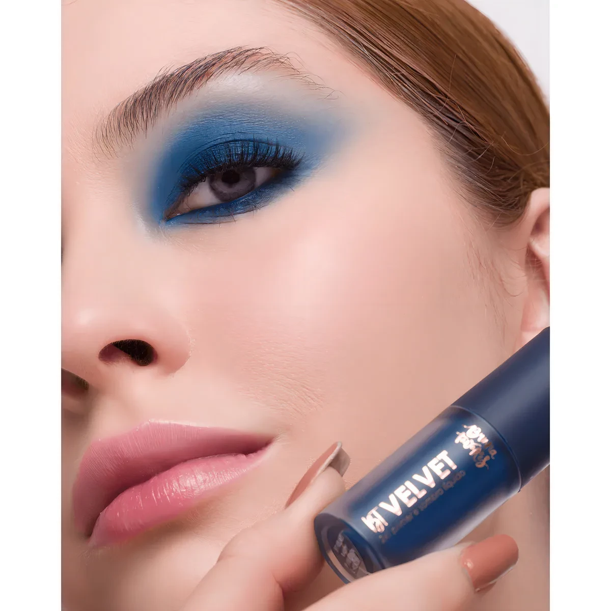 Bt-Velvet-2x1-Bruna-Tavares-Sombra-E-Primer-Cor-Navy3.webp