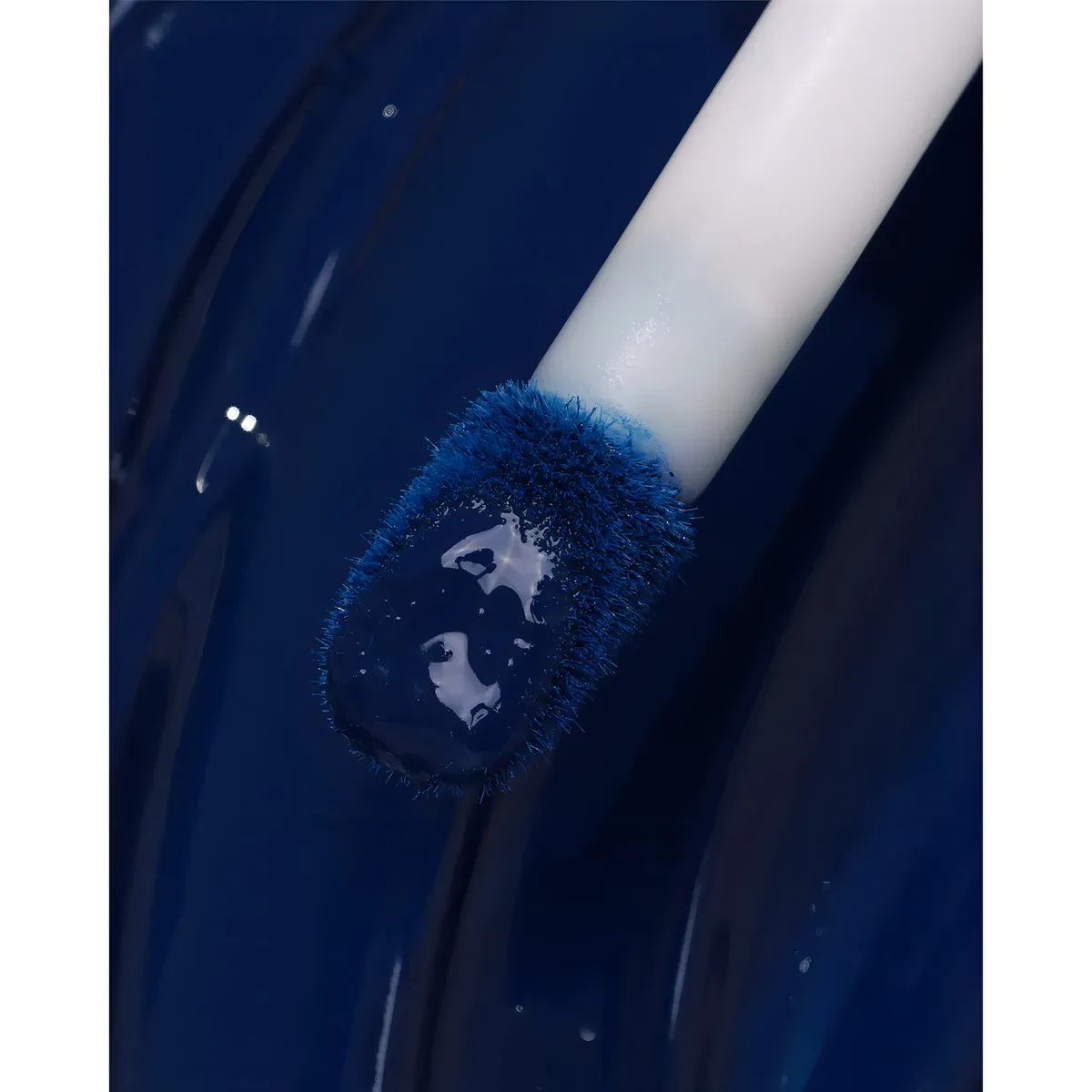 Bt-Velvet-2x1-Bruna-Tavares-Sombra-E-Primer-Cor-Navy4.webp