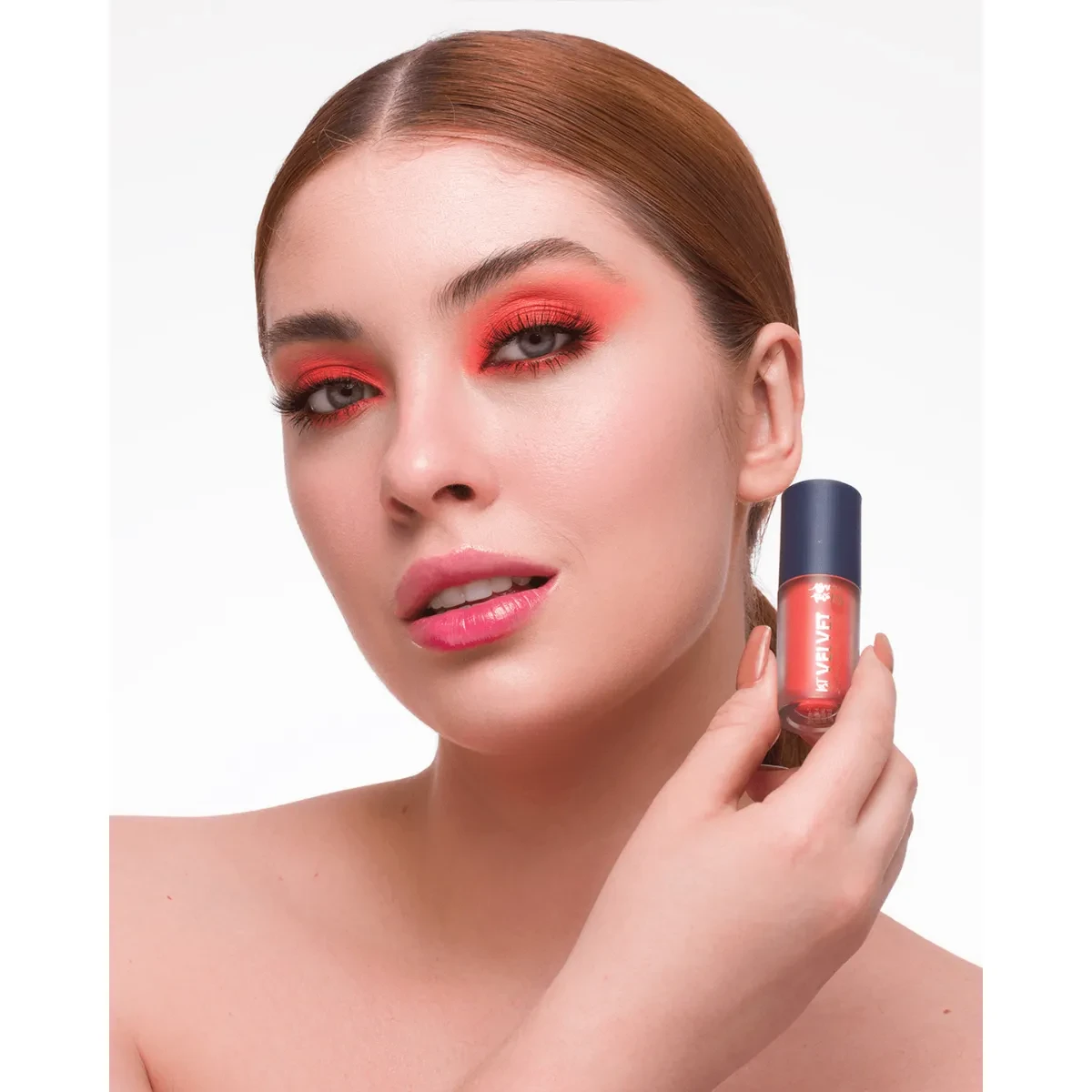 Bt-Velvet-2x1-Bruna-Tavares-Sombra-E-Primer-Cor-Tangerine3.webp