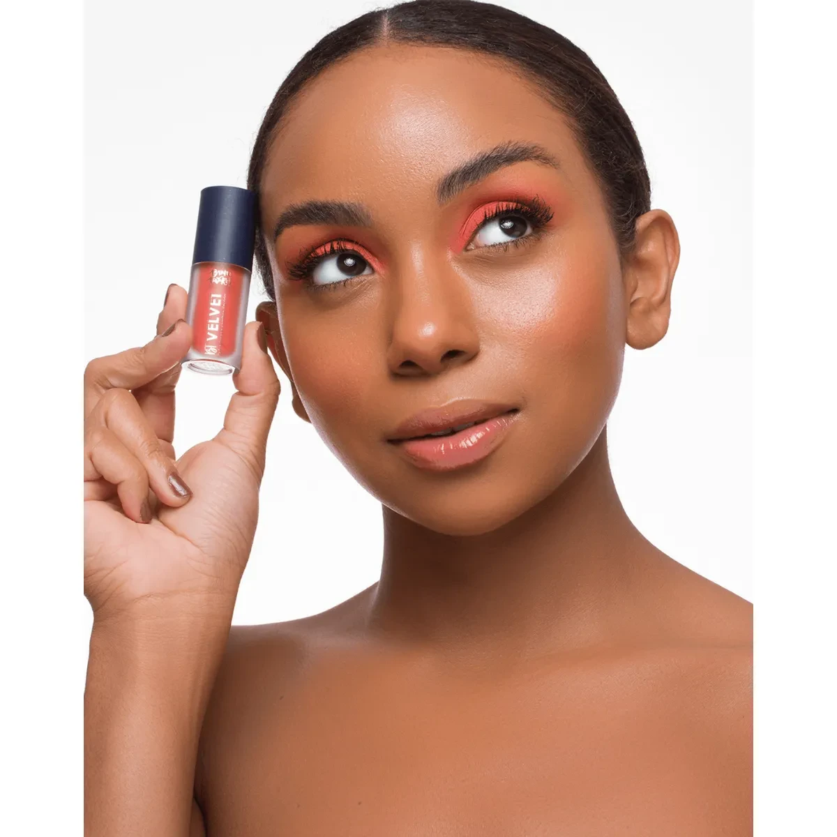 Bt-Velvet-2x1-Bruna-Tavares-Sombra-E-Primer-Cor-Tangerine4.webp