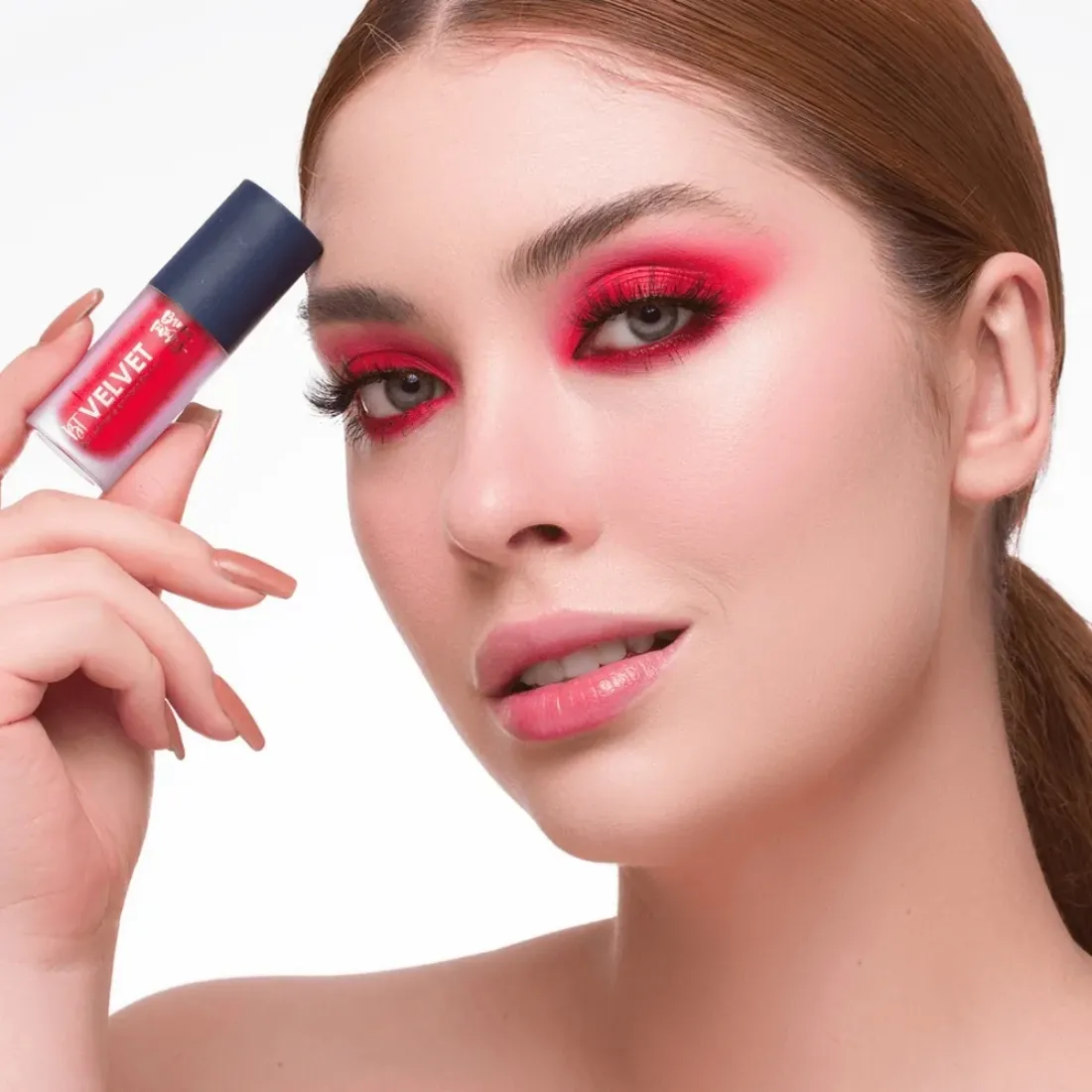 Bt-Velvet-2x1-Bruna-Tavares-Sombra-E-Primer-Cor-red3.webp