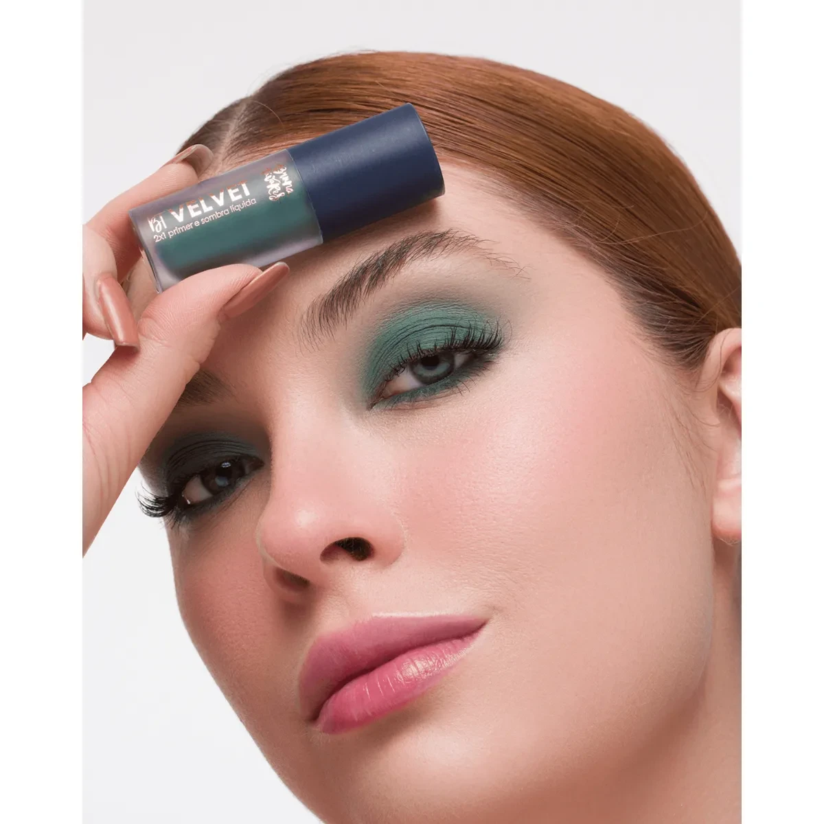 Bt-Velvet-2x1-Primersombra-6ml-Bruna-Tavares-Cor-Khaki3.webp